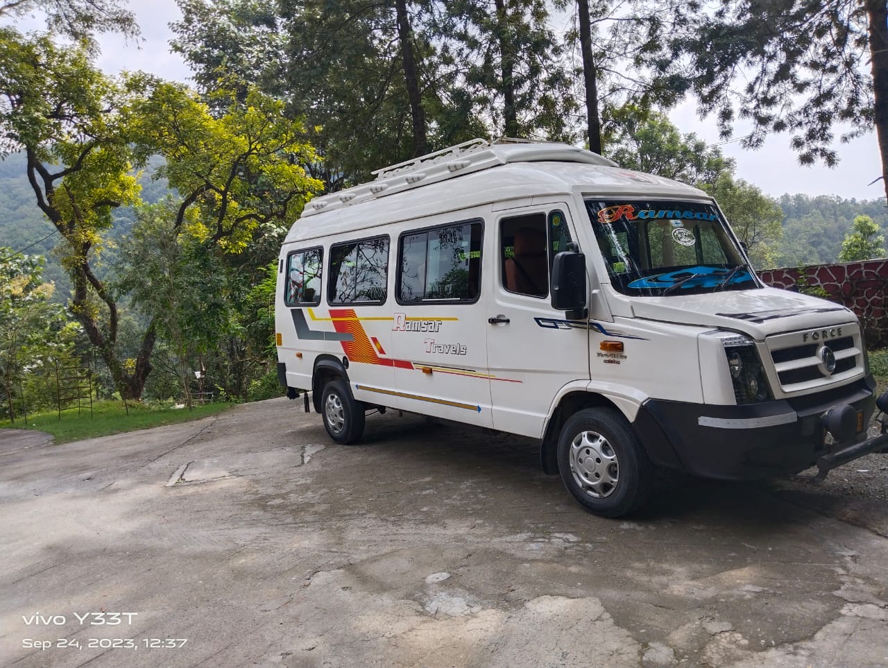 Tempo Traveller 17 Seater